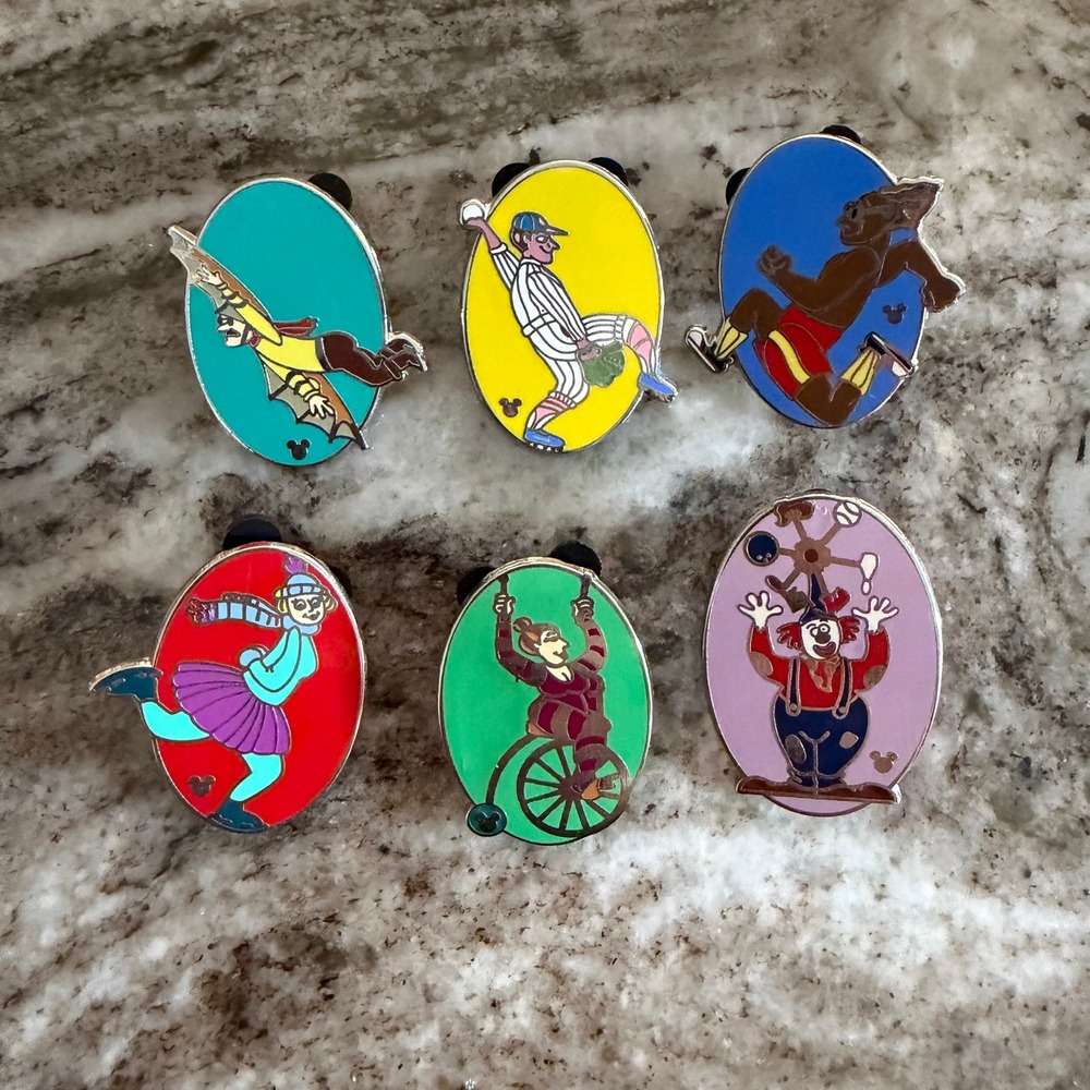 Disney Hidden Mickey - Mickey's Toontown Pinwheels Complete Set